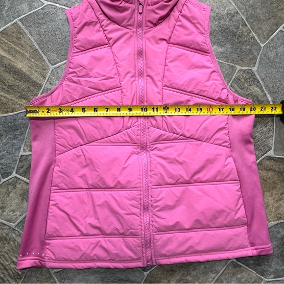AVIA Hooded Puffer Vest - Picture 7 of 10